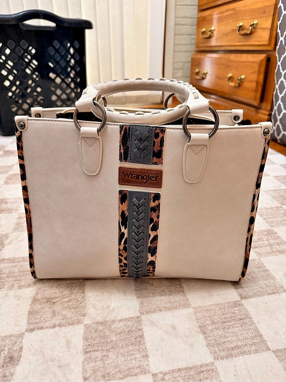 Wrangler Western Leopard Print Shoulder Bag with Chain Detail Tote
